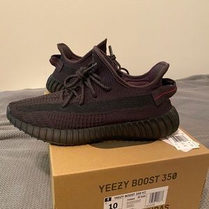 Yeezy 350v2 Black Non Reflective